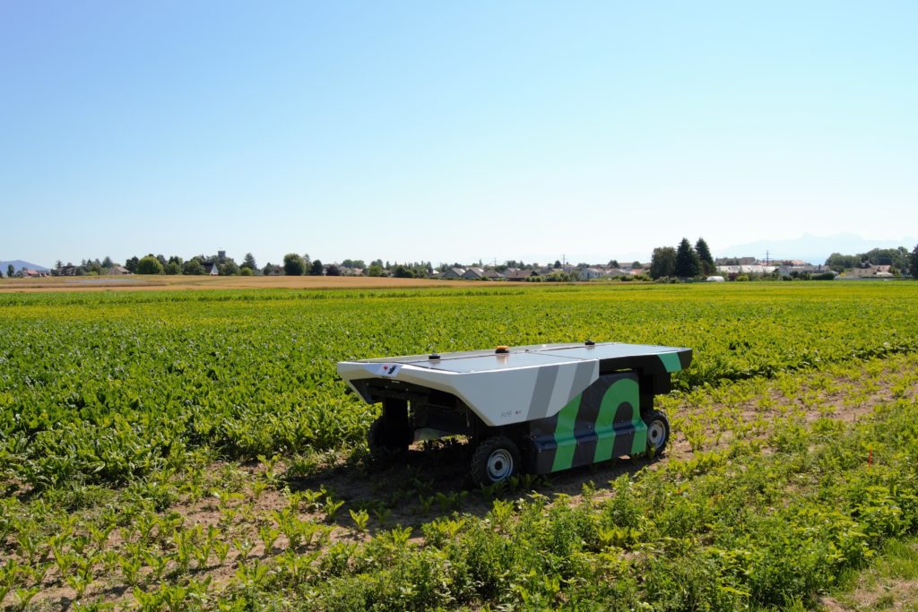 robot AVO ecorobotix field